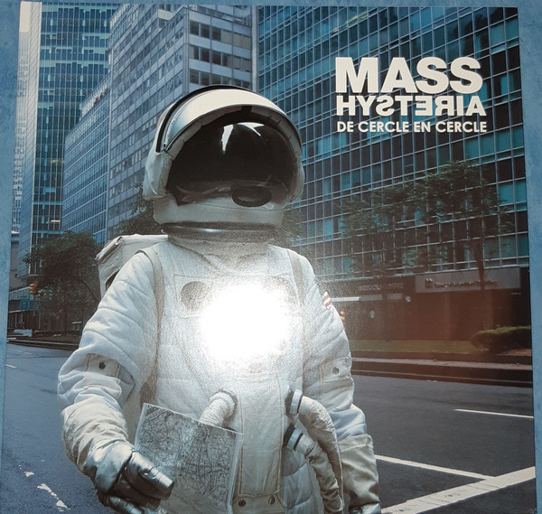 Mass Hysteria (4) - De Cercle En Cercle